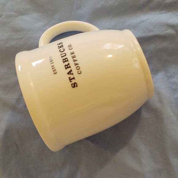 Starbucks Cream Ivory Ceramic 16 Oz Coffee Cup 2007 - Picture 5 of 5